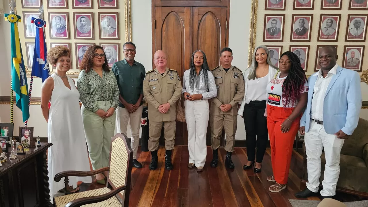 Deputada Olívia Santana se reúne com comandante geral da PM-BA