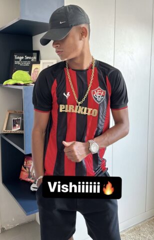 - AGONIA NO BARRADÃO: Rafaela Moreira, Sheuba e Tiago Souza fazem ‘esquenta’ antes do jogo do Vitória