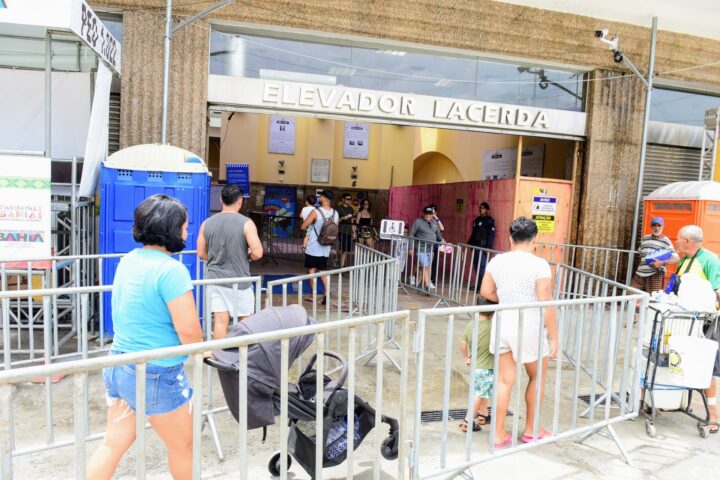 Elevador Lacerda transporta mais de 11 mil passageiros no segundo dia de Carnaval