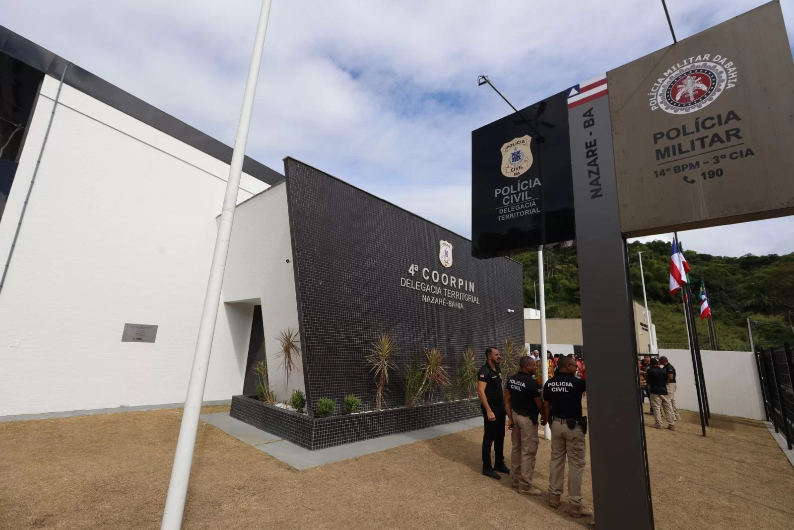 Em Nazaré, governador inaugura mais uma unidade integrada da segurança pública e amplia o abastecimento de água na região 2 Em Nazare governador inaugura mais uma unidade integrada da seguranca publica e amplia o abastecimento de agua na regiao