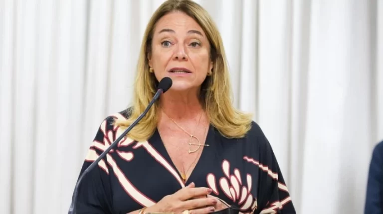 Projeto de Fabíola Mansur, Dia Estadual das Mulheres e Meninas na Ciência é oficializado na Bahia