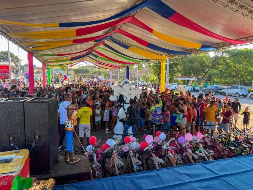 Festa Sorriso de Esperança reúne famílias e celebra o Dia das Crianças em Simões Filho