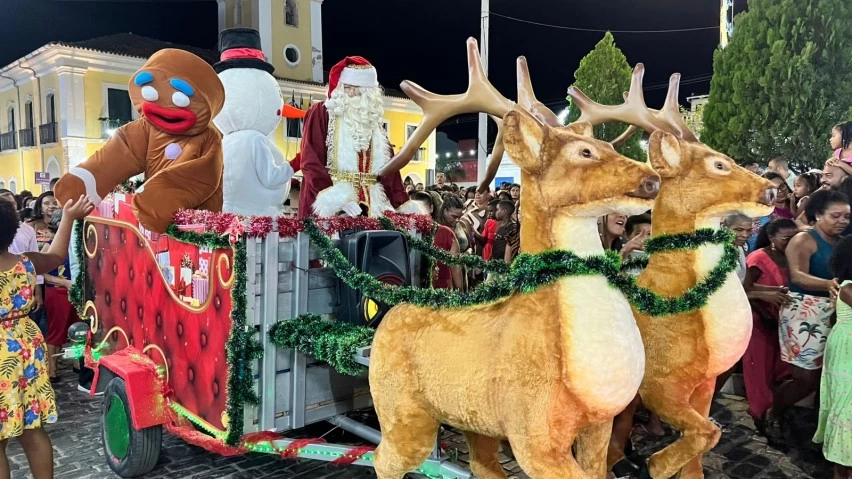 Natal Fantástico: Flaviano Bomfim inaugura iluminação natalina em Santo Amaro