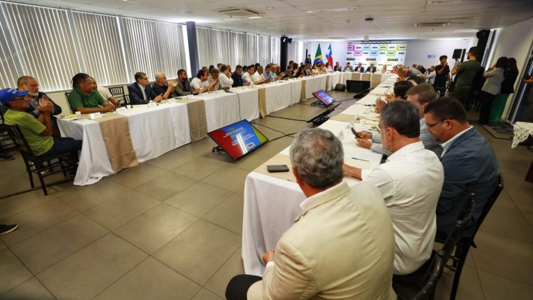 Governo do Estado apresenta para parlamentares pacote de investimentos em comemoração ao aniversário de Salvador