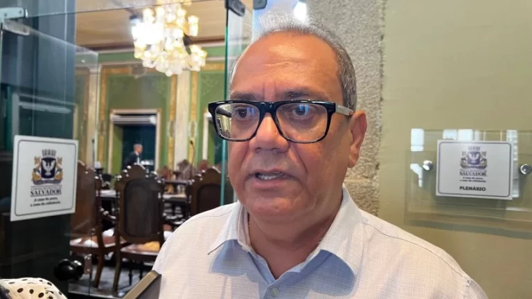 Carlos Muniz reforça segurança na Câmara e defende instalação de câmeras em salas de aula: “Se for para a segurança, sou a favor”