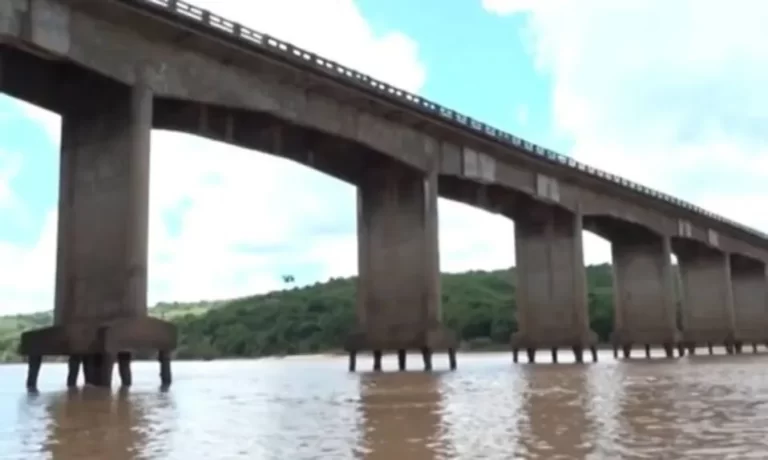 Ponte do Jequitinhonha será reaberta em 20 de junho para veículos leves