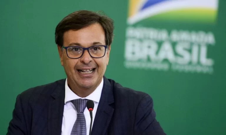 Ex-ministro do Turismo Gilson Machado é preso por suspeita de ajudar em possível fuga de Mauro Cid