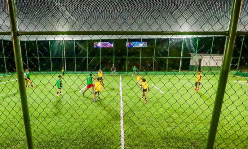 Simões Filho: Prefeitura entrega Campo de futebol e nova iluminação de led na Quadra IV, no CIA 2 1 IMG 4214