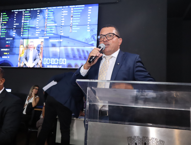Vereador Anderson Ninho defende ampliação de faixas exclusivas para ônibus e elogia gestão de Bruno Reis