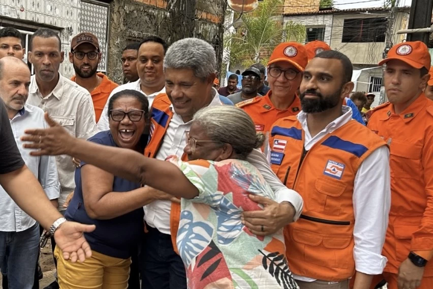 “Cansei de esperar”, diz prefeito de Santo Amaro sobre promessa de Jerônimo para encosta na Candolândia