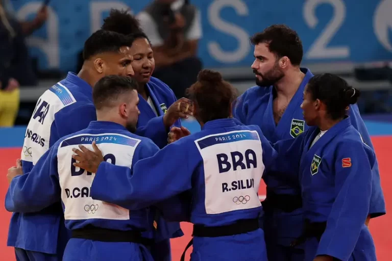 MAIS MEDALHA: Brasil leva bronze no judô em equipes