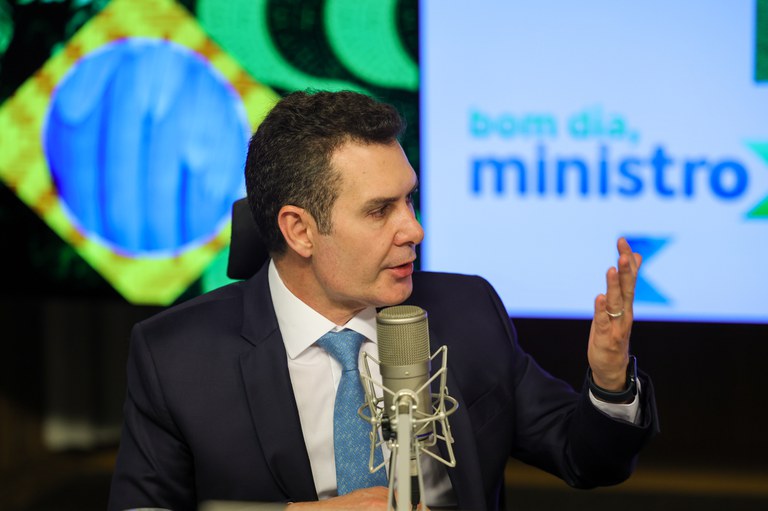 Jader Filho: Com pleno emprego na construção civil, Minha Casa, Minha Vida gera 5 milhões de vagas