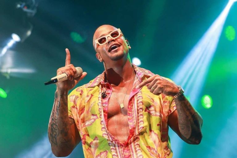 Léo Santana anuncia abertura vendas para o Baile da Santinha Verão Salvador