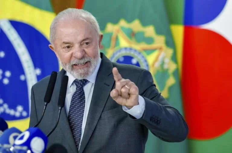 PESQUISA DATAFOLHA: Aprovação de Lula estaciona em 28% e reprovação sobe para 40%