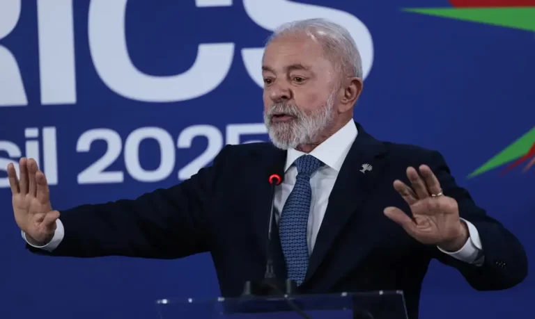 Lula é desaprovado por 53% e aprovado por 43%, aponta pesquisa Quaest