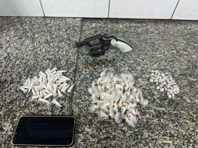 MADRUGADA DE TIROS! Facção que atua na Boca do Rio ataca Rondesp