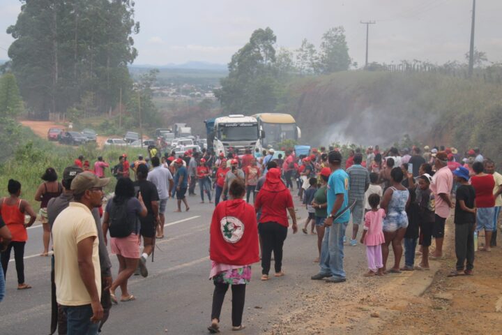 MORTE DE ‘NEGA PATAXÓ’: MST fecha BR 101 em vários pontos da Bahia após confronto armado