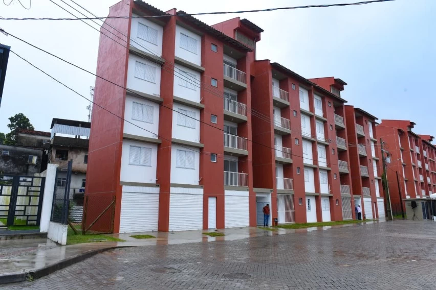 Prefeitura entrega 45 moradias, ecoponto e promove plantio de 50 árvores pelo projeto Novo Mané Dendê