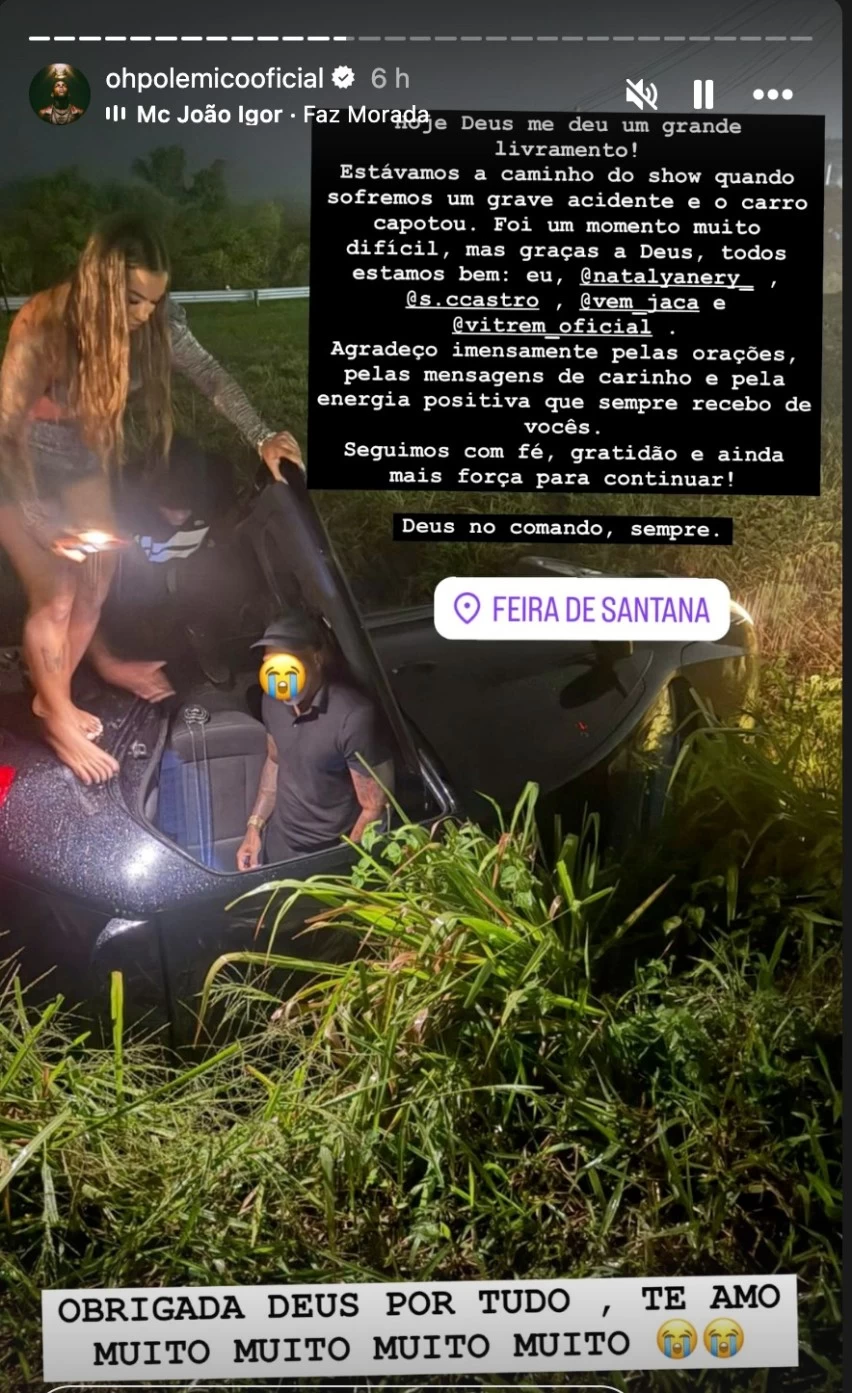 OH POLÊMICO: Carro com o cantor Polly e equipe capota a caminho da Micareta de Feira; veja detalhes 1 OH POLEMICO Carro com o cantor Polly e equipe capota a caminho da Micareta de Feira