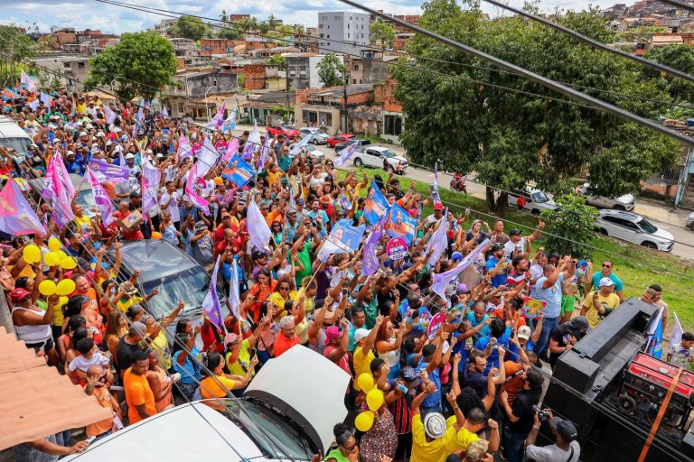 PROVOU QUE É POSSÍVEL: após mudar realidade de bairro, Pitágoras arrasta multidão com Eriton Ramos em Candeias