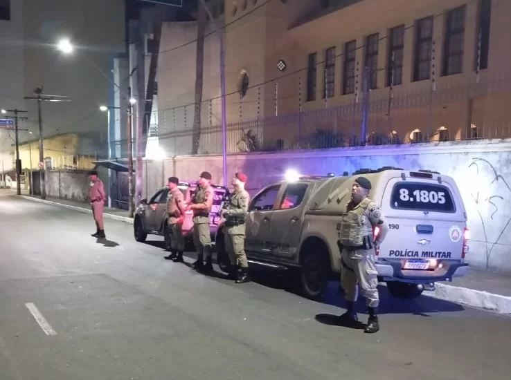 RONDAS E ABORDAGENS: Polícia Militar intensifica o policiamento nos finais de semana em Salvador