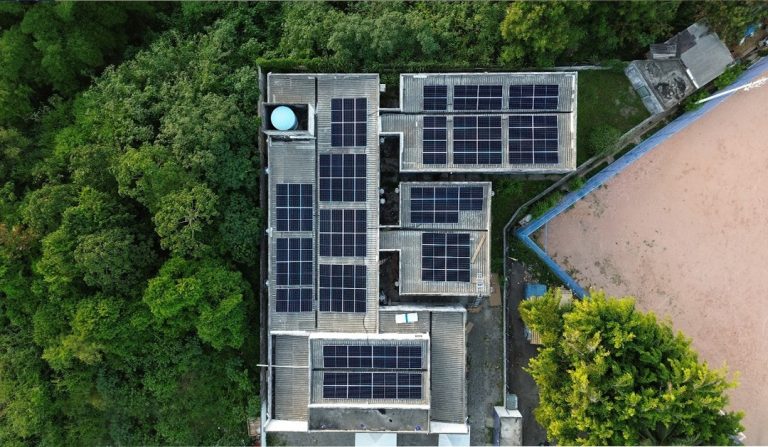 Postos de saúde serão contemplados com energia solar em Salvador