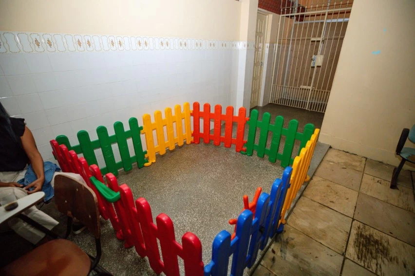 Prefeitura de Lauro de Freitas garante espaço de acolhimento para filhos de ambulantes durante a Mica Lauro