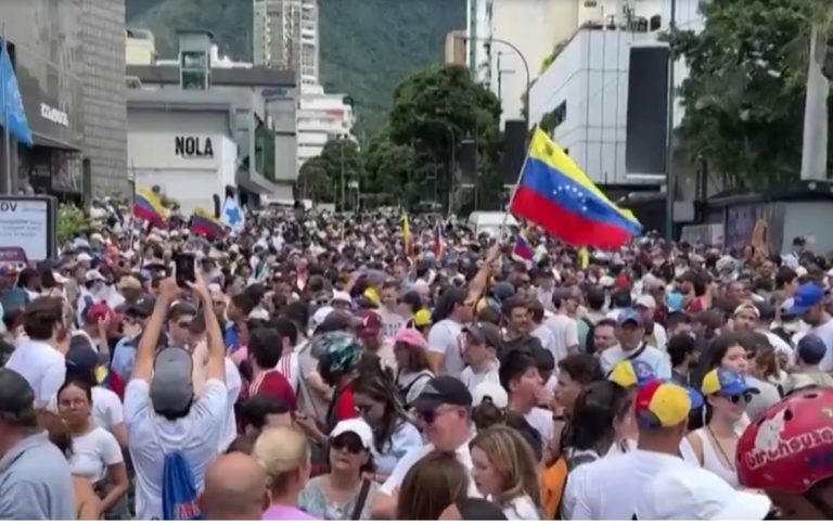 Justiça da Venezuela chama partidos para periciar resultado de eleição