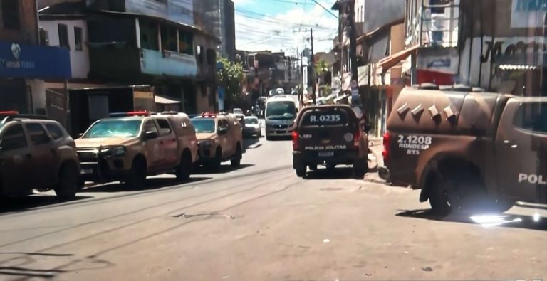 Cinco mortos em tiroteio no Rio Sena