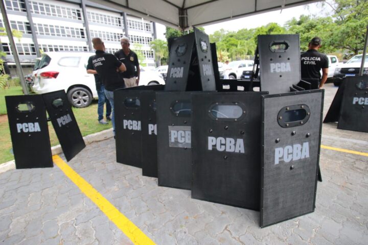 SSP entrega viaturas semiblindadas e escudos balisticos para a Policia Civil1