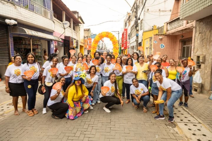 Santo Amaro realiza caminhada da campanha Faça Bonito com participação de alunos da rede municipal