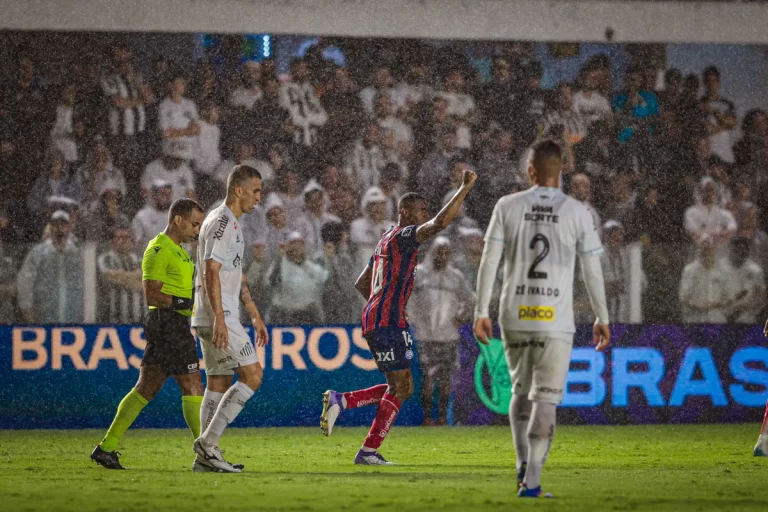 Autor do primeiro gol, Erick avalia desempenho contra o Santos: ‘Falta de confiança’