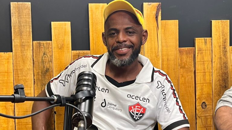 OBINA DEU A IDEIA: “Se eu fosse mulher daria um beijo na boca de Matheuzinho”