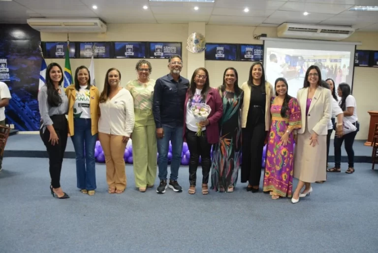 Simões Filho debate fibromialgia e cobra mais inclusão no 2º Fórum na Câmara