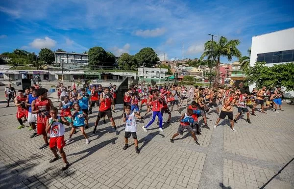 Simões Filho promove Aulão de Boxe e incentiva a prática esportiva 1 Simoes Filho promove Aulao de Boxe e incentiva a pratica esportiva1