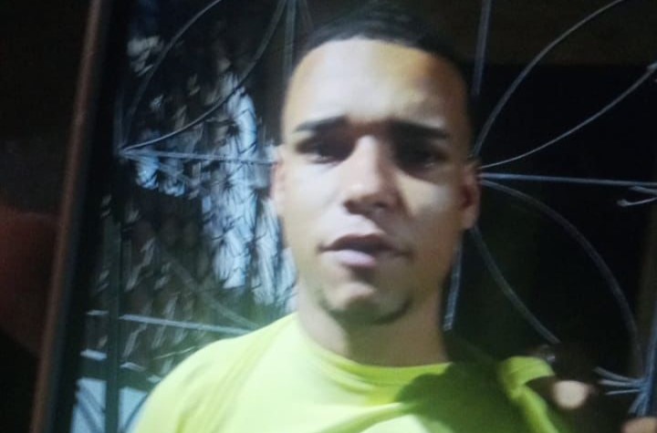 Traficantes amarram e matam jovem com mais de 50 tiros no Pero Vaz