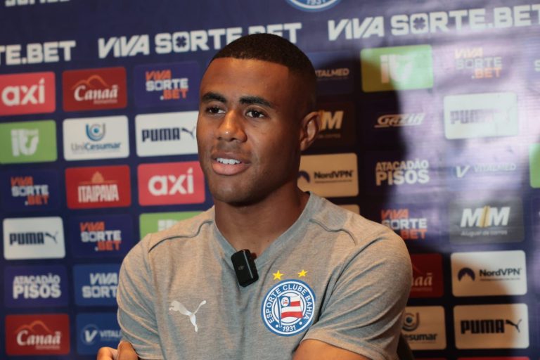 ARTILHEIRO, RESERVA E FELIZ: Volante do Bahia afirma que vive “melhor início de ano da carreira”