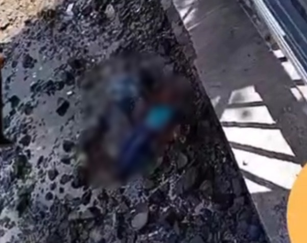 Homem fica ferido após ser jogado da Feira de São Joaquim no mar; Praia é repleta de pedras