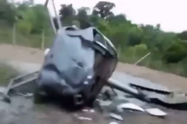 Helicóptero com quatro pessoas cai em Porto Seguro