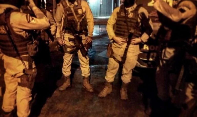AGORA! Policial baleado e bandido morto no Engenho Velho da Federação