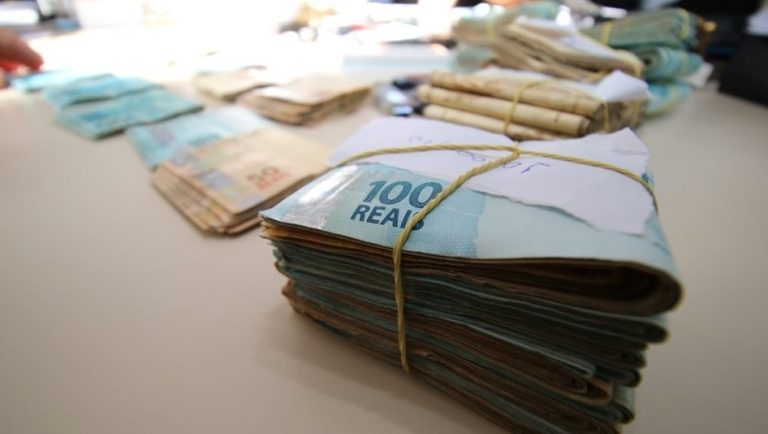Advogado do Republicanos flagrado com grande quantidade de dinheiro em Feira de Santana