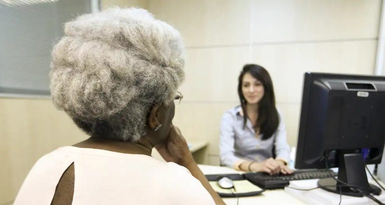 CAE aprova projeto que isenta FGTS e INSS de aposentados contratados