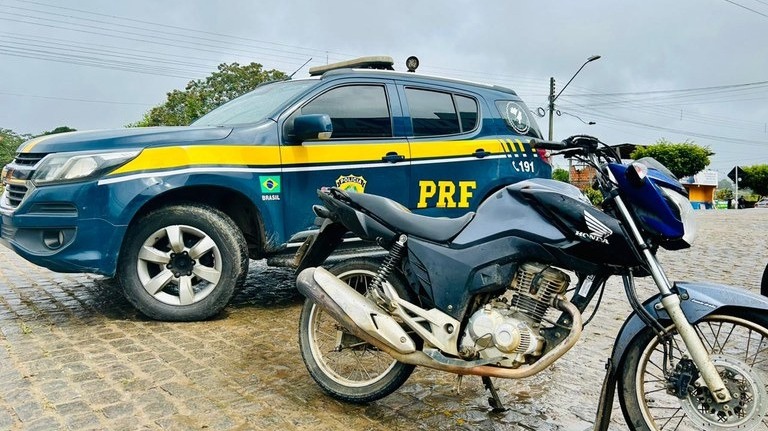 PRF recupera motocicleta roubada em Ubatã durante Operação Conatus