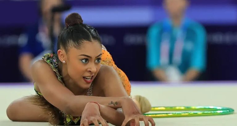 Babi Domingos fica em 10º na final individual da ginástica artística