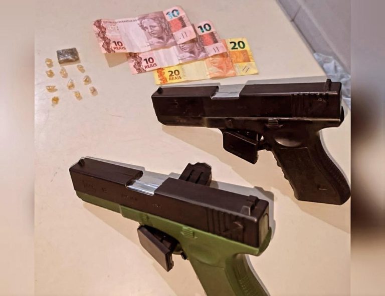 PM apreende drogas, réplicas de pistola e prende suspeito em Porto Seguro