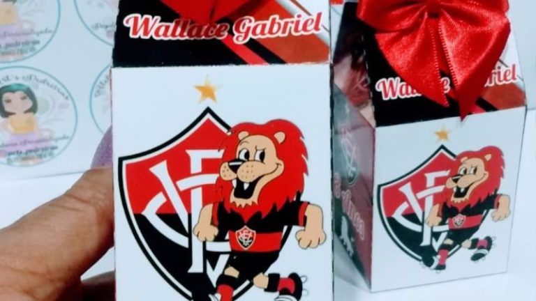 Vitória exige R$1.600 de artesã de Pau da Lima por decoração com o tema do time