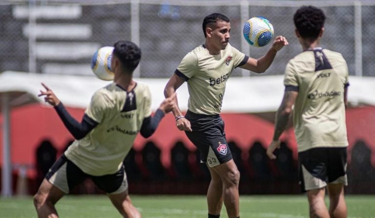 É HOJE! Vitória tem desfalques e retorno de Matheusinho contra o Cruzeiro