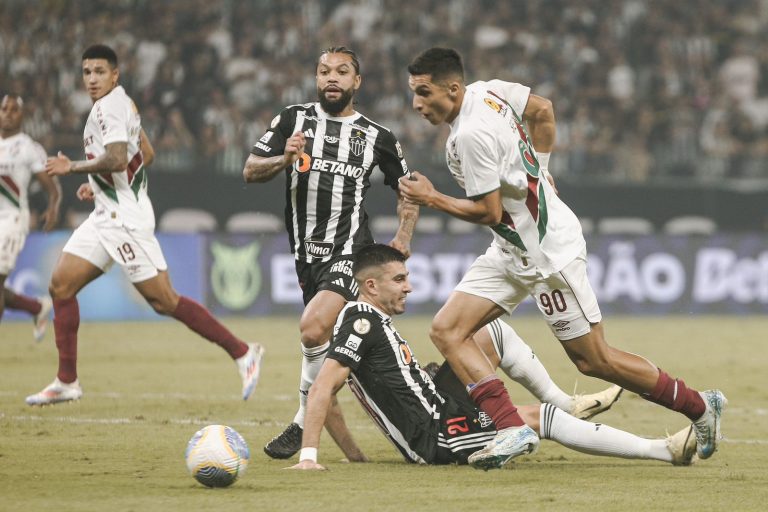 Fluminense bate Atlético-MG no Mineirão para dormir fora do Z4