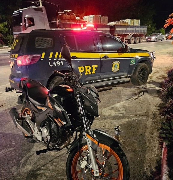 PRF prende homem por adulteração de veículo automotor em Eunápolis