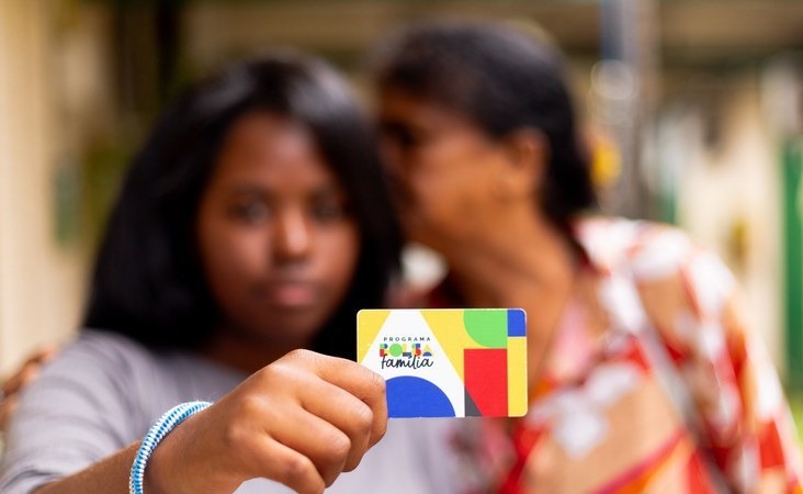 Caixa paga Bolsa Família a beneficiários com NIS de final 4